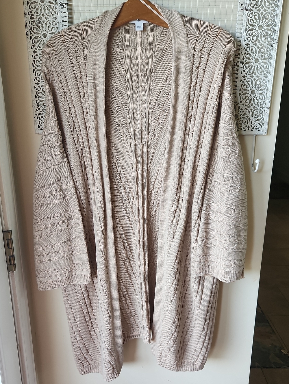 J. Jill sz‎ L Sweater cable-knit tan cardigan
